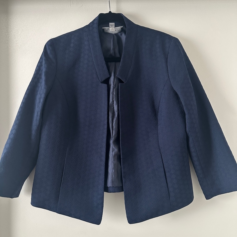 Evan Picone Blue Blazer with Tailored Lines
